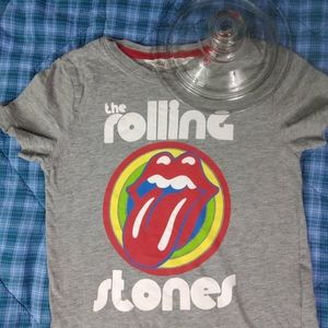 KIDS SIZE 4   H&M ROLLING STONES TEE SHIRT